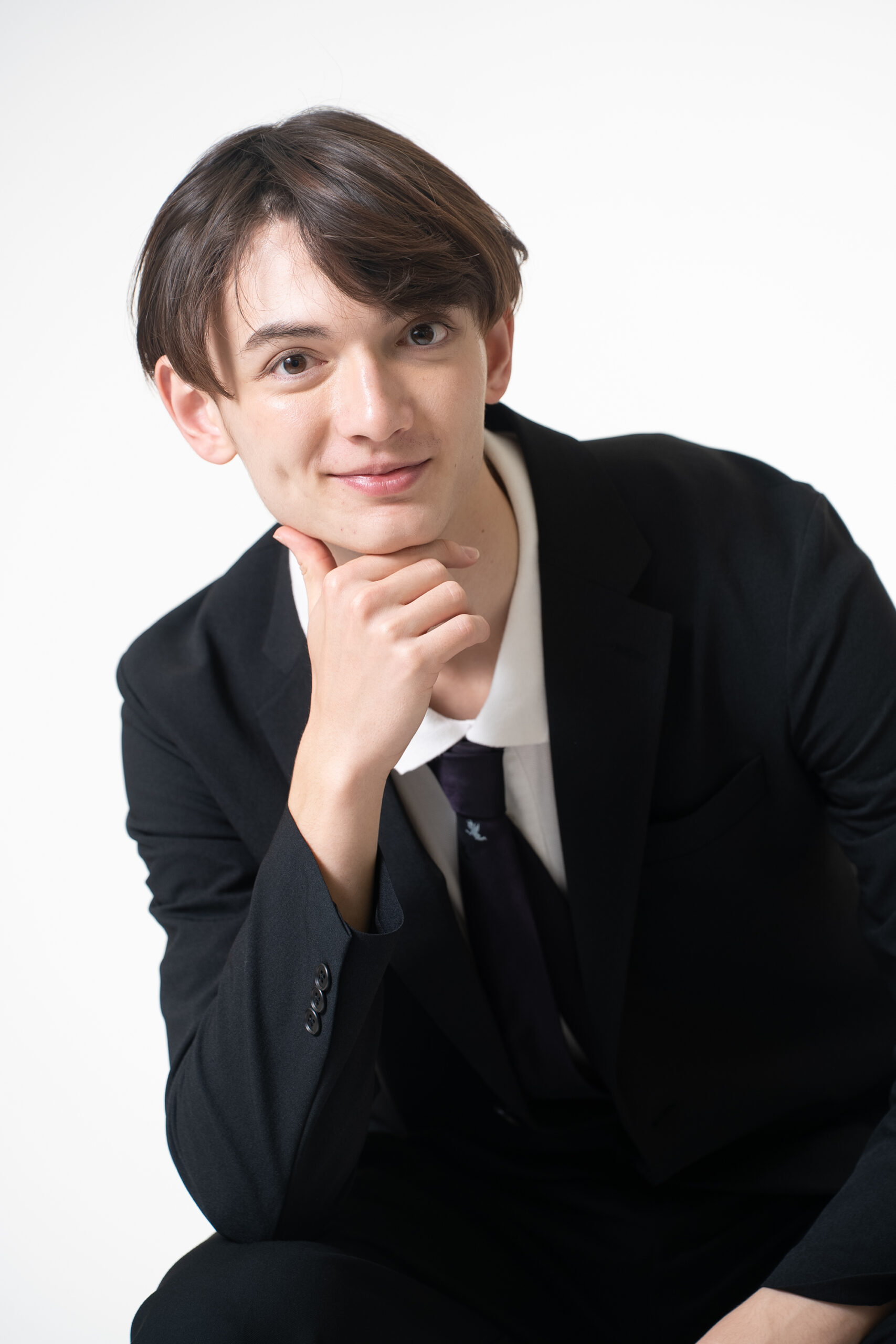 新妻レオナルド拳人