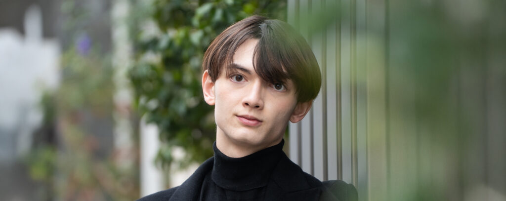 新妻レオナルド拳人